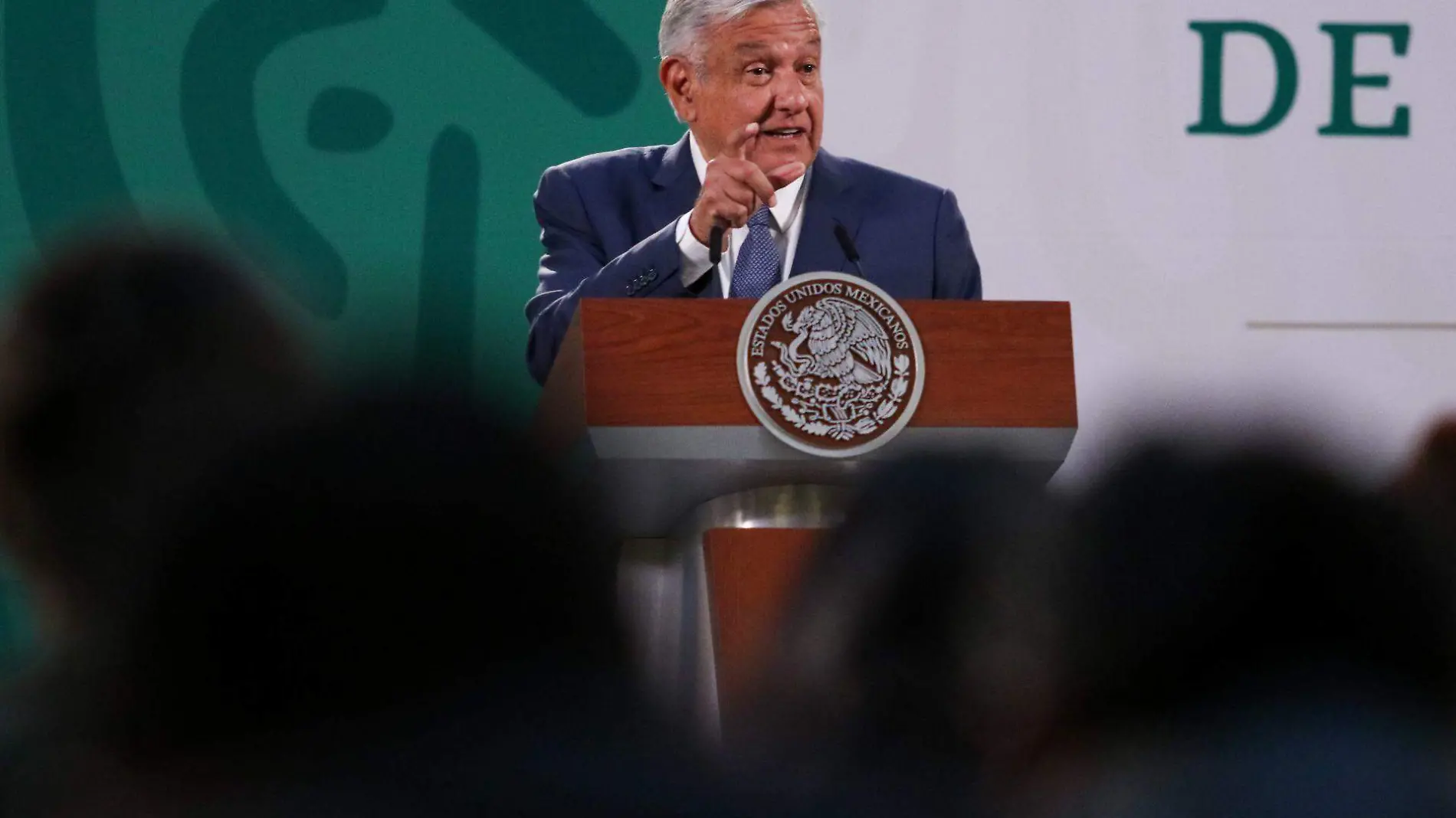 Vacuna patito es error o montaje, afirma AMLO 